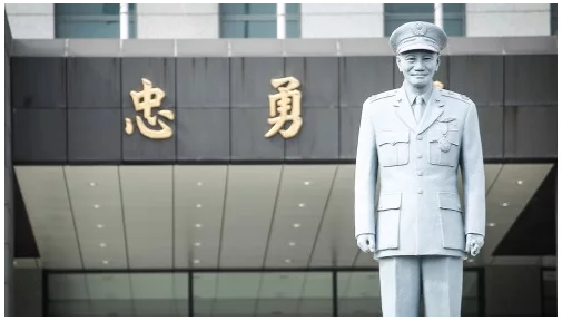中国人为什么要怀念蒋介石？