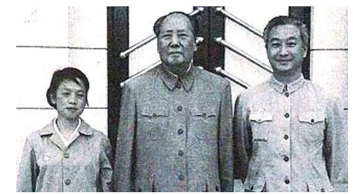 政治局传言：毛泽东是被害死的 (图)