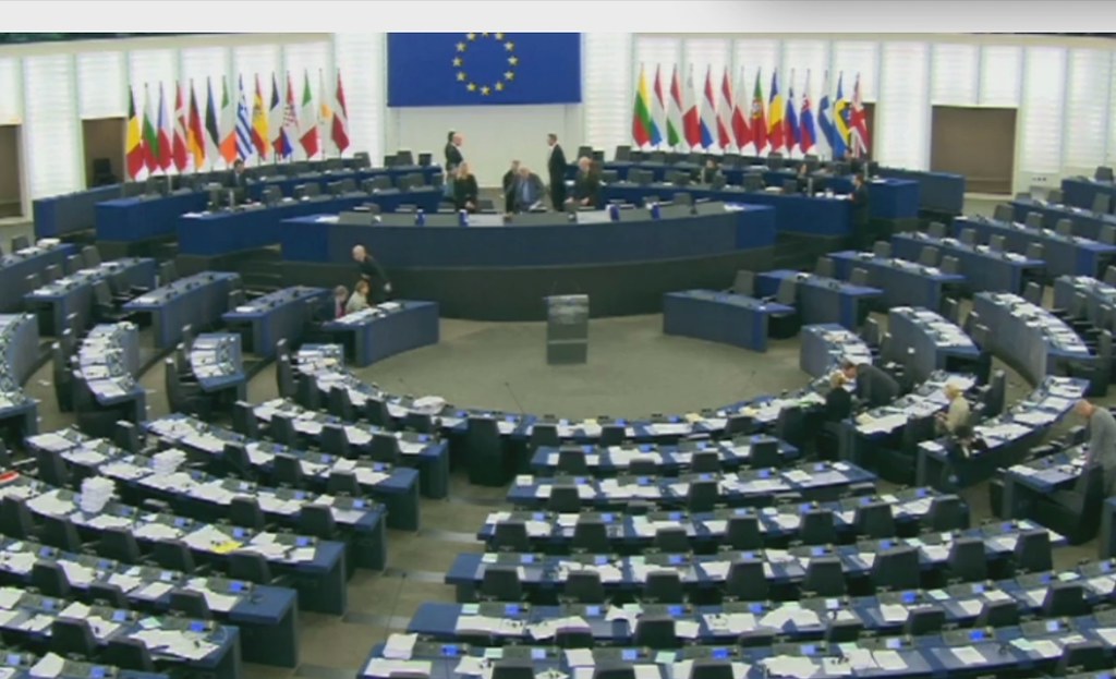 欧洲议会通过决议 强烈谴责中共迫害人权 (图)