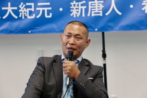 界立建逃离暴政横跨三大洲 吁惩治跨国罪犯