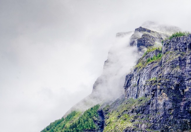 【古代修炼故事】贪睡的比丘