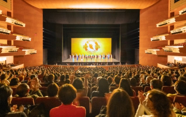 中国留学生赞神韵：难以置信的好