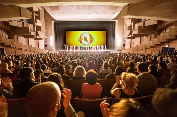 昔日小粉红观神韵：盼揭露活摘节目更长些