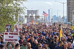 纽约市公务员万人大游行 抗议强制疫苗令