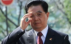 揭秘：胡锦涛六字游戏令江泽民中招 (图)