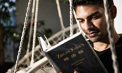 印度时尚界摄影师 绽放人生光彩（图）